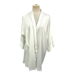In Bloom by Jonquil Open Front White Satin Bride Robe Size Large NWOT